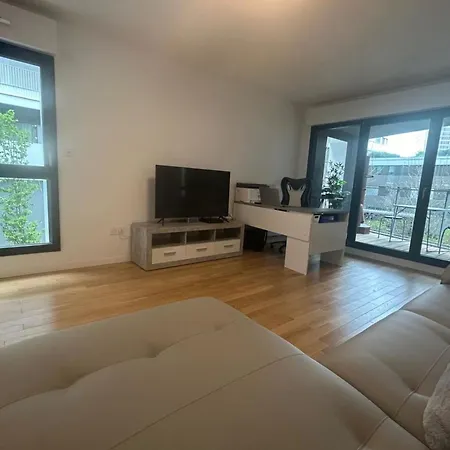 Spacious Appt With Balcony In The 13th * Paříž