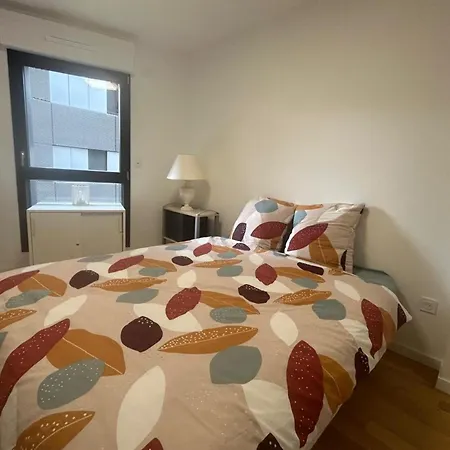 Spacious Appt With Balcony In The 13th Apartament Paryż